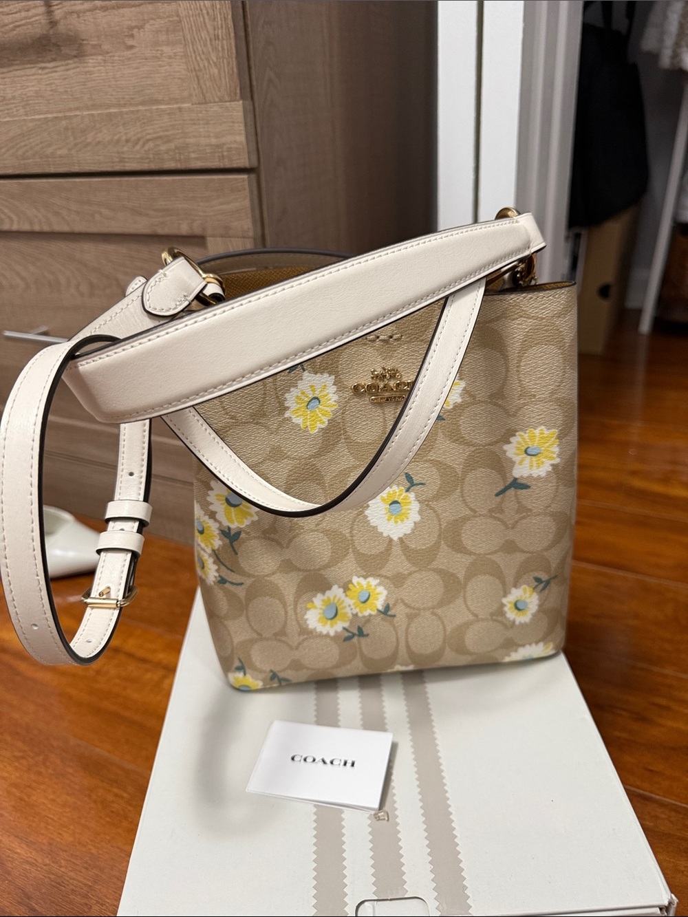 COACH Beige Signature Daisy Print Shoulder Bag with Yellow Accents - Picture 2 of 6